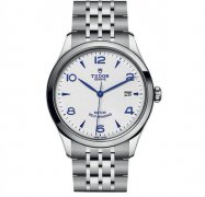 帝舵手表表壳有划痕处理方法